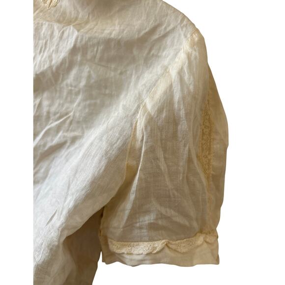Vtg Sheer Cream "ShirtWaist" Blouse Lace Trim, Ties At Waist, Women SP - Picture 10 of 11